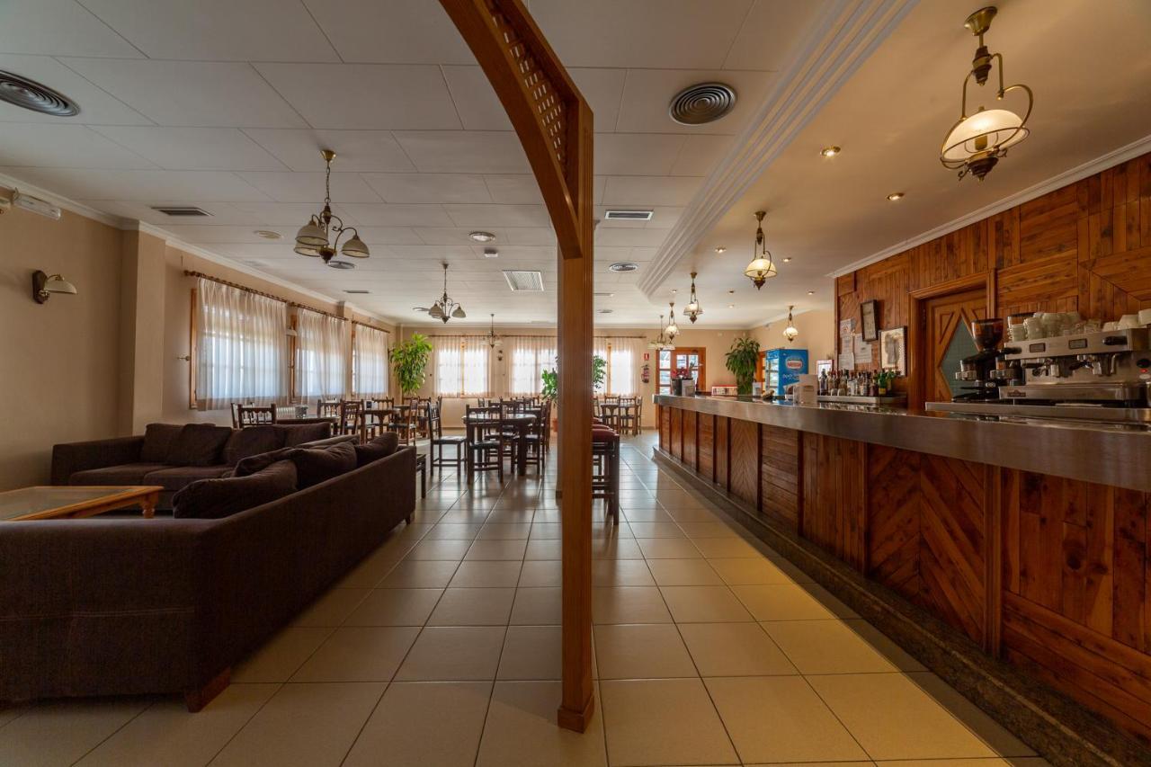 鲁贝洛斯丰杜克酒店 鲁比罗德莫拉 外观 照片